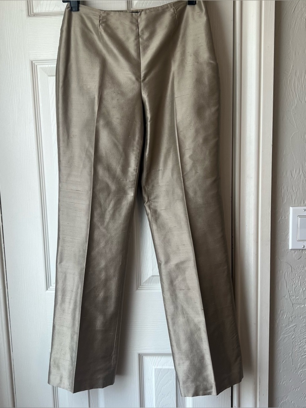 Dana Buchman Straight Leg Pants in Light Olive